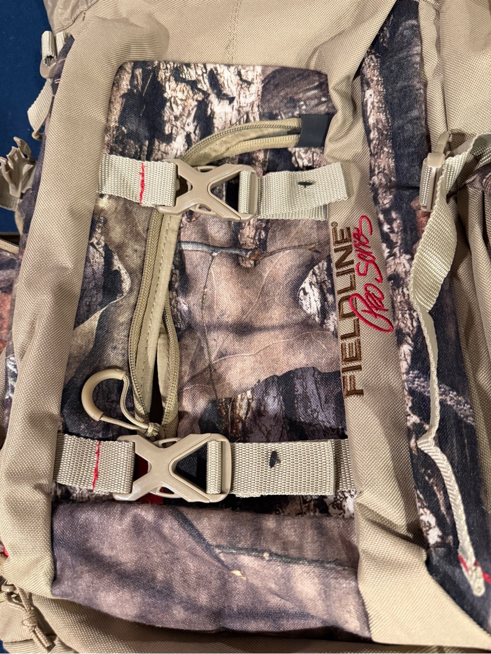 Fieldline Pro Series Men's Backpack - Tan Camo